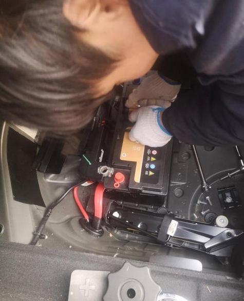 为什么冬天换电瓶要比夏天贵