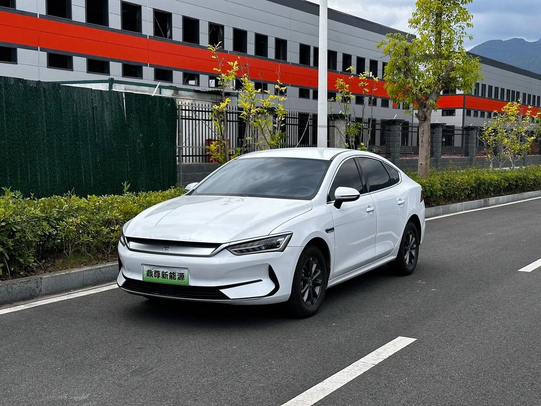 比亚迪汽车报价大全一览表新的新能源？比亚迪汽车2021款最新款费用？