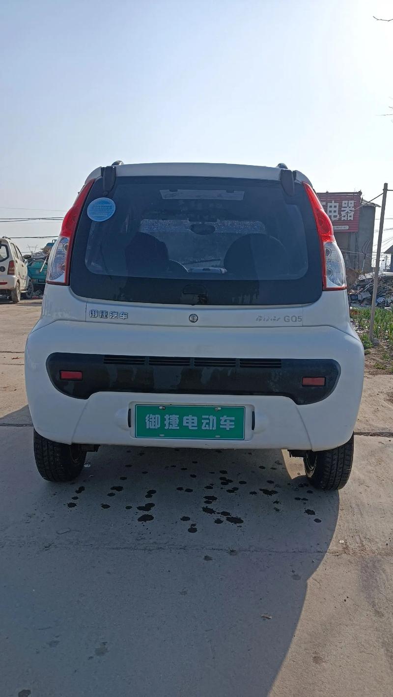新能源电动汽车启动电瓶是多大?