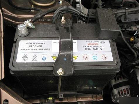 五菱荣光电池型号