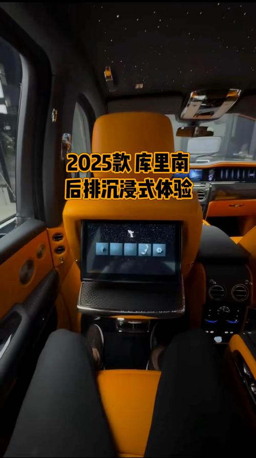 红旗又放大招,HS7加长半米亮相!墨绿车身比BBA霸气