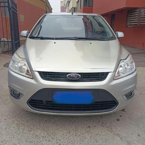 2012款福克斯三厢1.6手动挡的油耗是多少