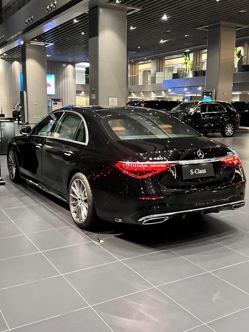 奔驰EQS450纯电动车的售价是多少?