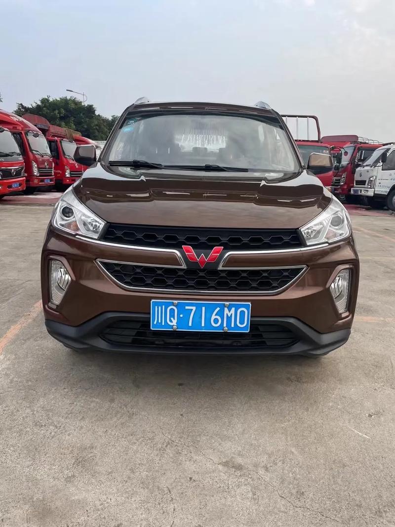 五菱宏光S,2016年,1.2排量,10万公里,多少钱?