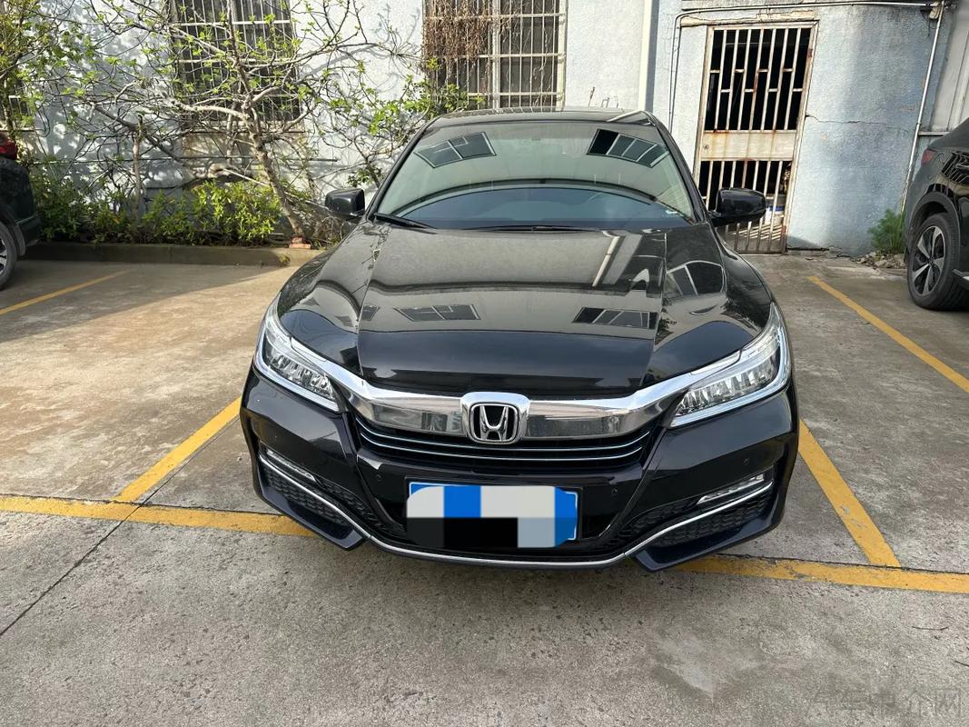 本田雅阁2.0油耗一公里多少钱