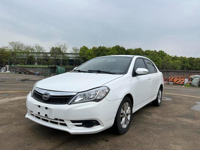 比亚迪汽车报价大全一览表f3费用，比亚迪f3汽车报价及图片大全