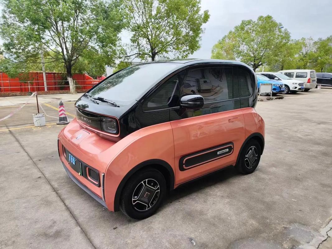 新宝骏旗下首款纯电动车型——E300上市,共6款车型,6.48万起