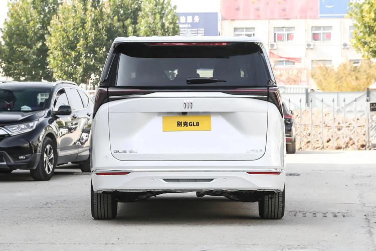 别克陆尊gl8真实油耗