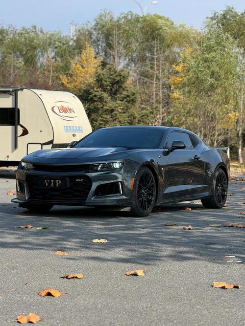 五菱造的MPV黑武士,内饰科幻车长4米7,有路虎那味儿了