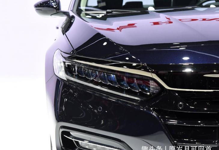 号称“中国宝马”的中华V7,起售价12.49万带终身质保