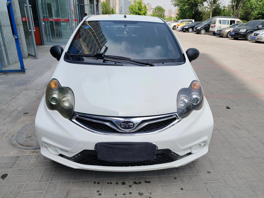 电动汽车费用一览表大全8万？电动汽车车费用一览表？