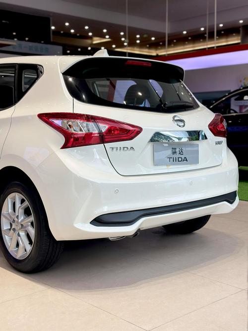 日产骐达跟丰田卡罗拉哪个好