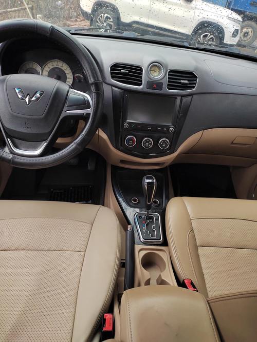 五菱哪一款是自动挡