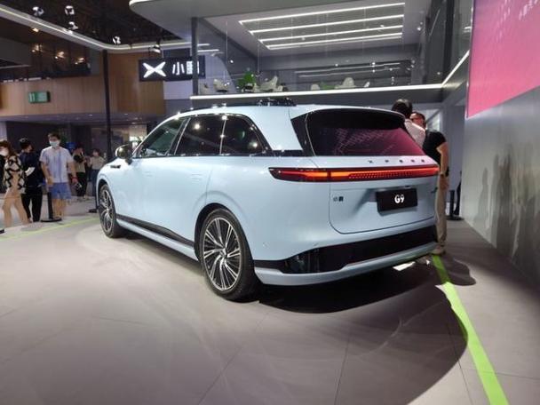 新能源奔驰汽车费用表，新能源奔驰轿车？