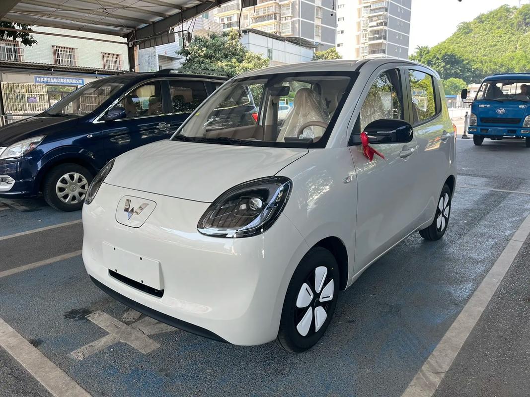 五菱宏光s1多少钱一辆七座