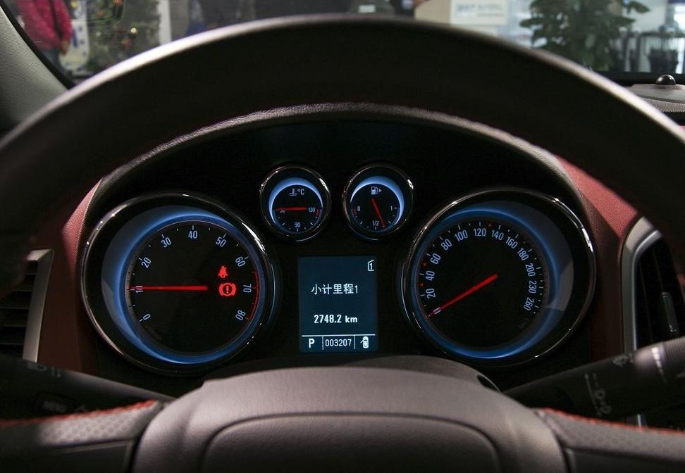 13款英朗xt10个油以上正常吗