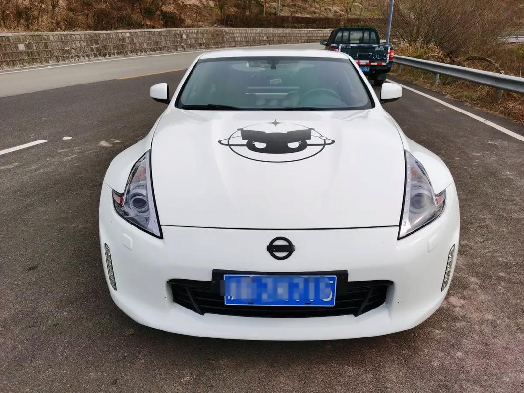 尼桑350Z有人开过么?希望给点建议。再给这个370Z一个报价,谢了!
