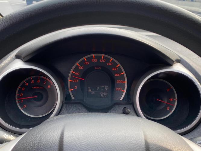 飞度其实根本不省油(实测飞度1.〖叁〗、1.5真实油耗)