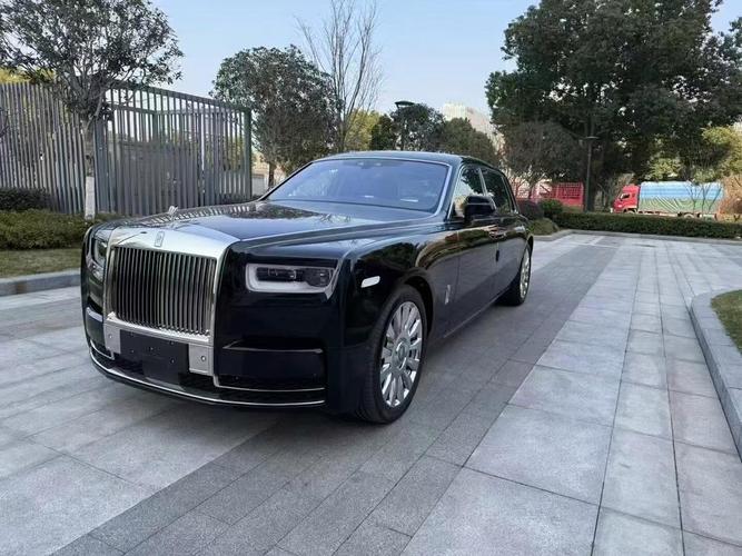 劳斯莱斯幻影加长版的长度是多少?