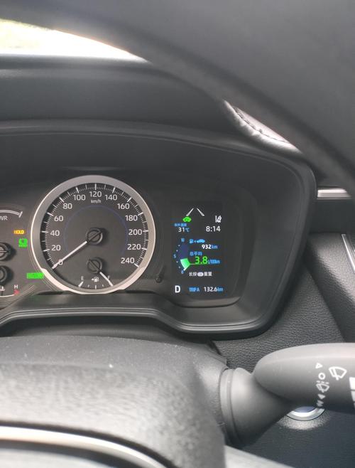 丰田卡罗拉双擎18混动油耗