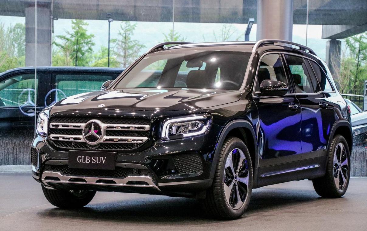 又一“费用屠夫”,大7座奔驰SUV从31万降至21万,还要啥比亚迪?