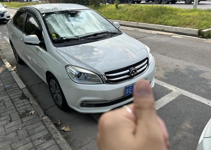 看好长城汽车的腾翼C30,这款车省油么?请指教!