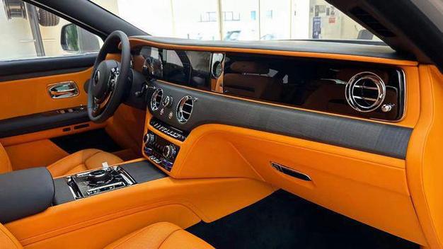 劳斯莱斯幻影报价？汽车试驾预约？