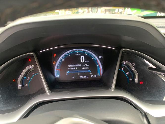本田思域一箱油跑的公里数及费用多少