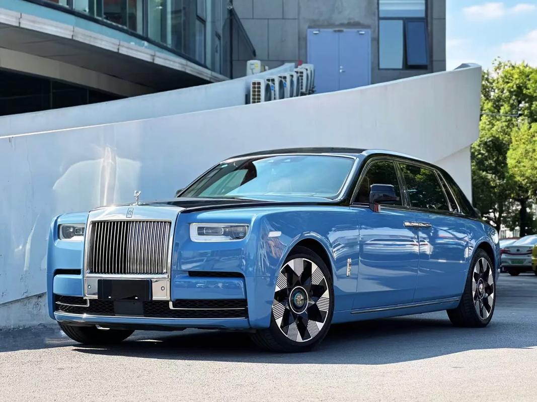 新款劳斯莱斯幻影,6.7升12缸动力+8AT,比S级还霸气