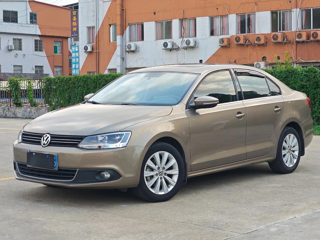 速腾14t油耗，大众速腾14t自动挡油耗多少？