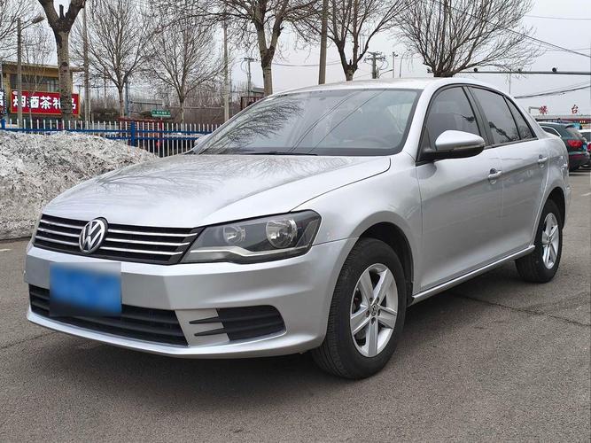 14年大众宝来16自动档当年新车是多少钱油耗高吗