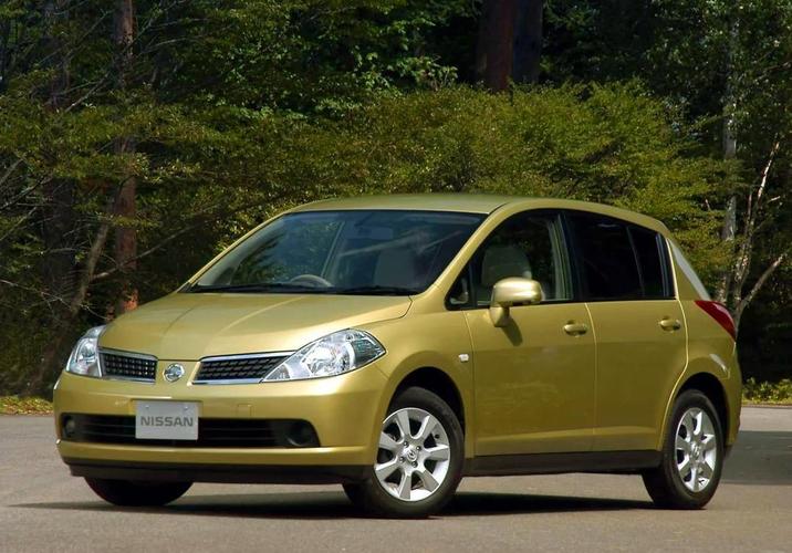 东风日产老骐达有什么比例的模型