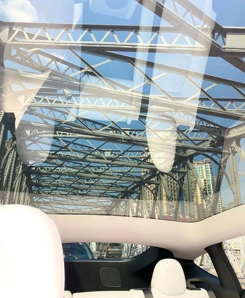 特斯拉全息玻璃显示屏专利曝光