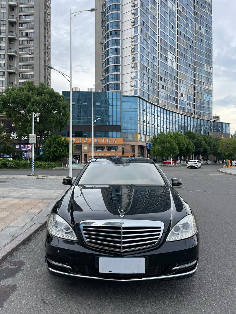 2013年奔驰s350四驱大概多少油耗?