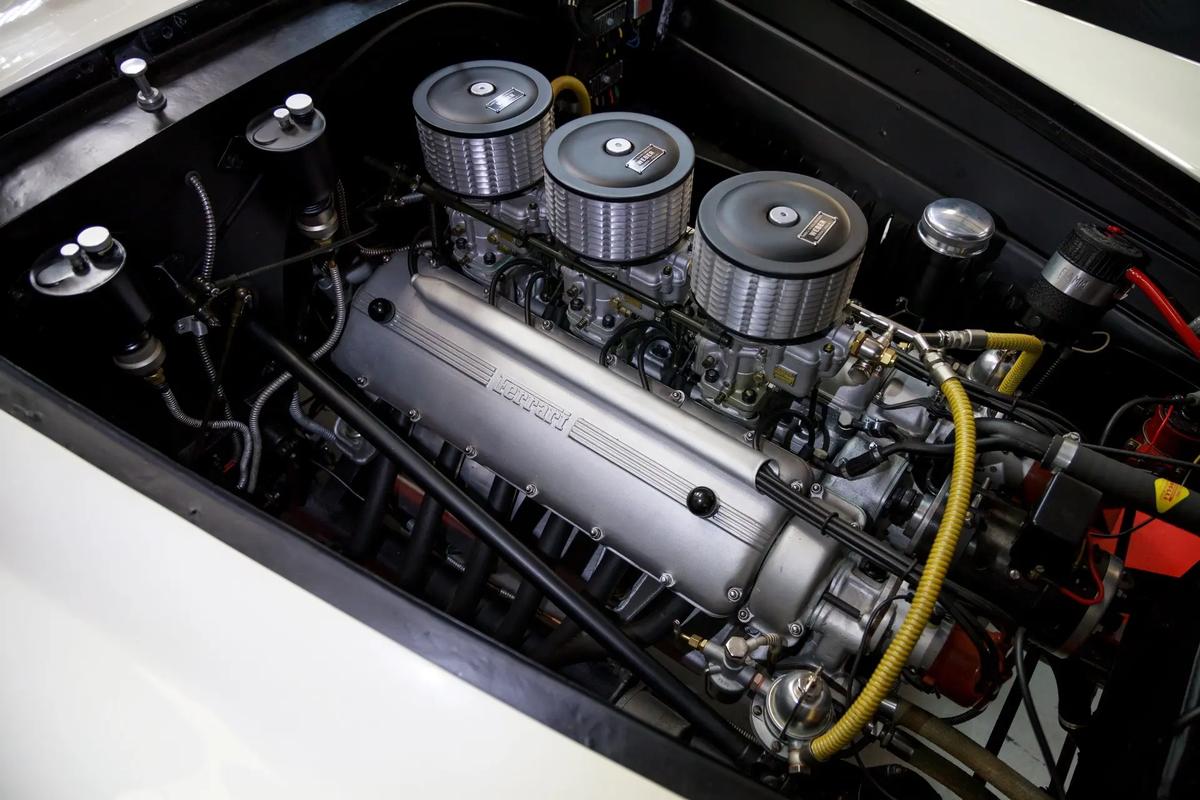 法拉利加利福尼亚多少钱一辆(加利福尼亚车费用多少)