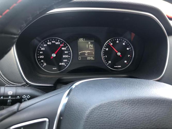 百公里油耗8.0是多少钱一公里(荣威550油耗是多少)