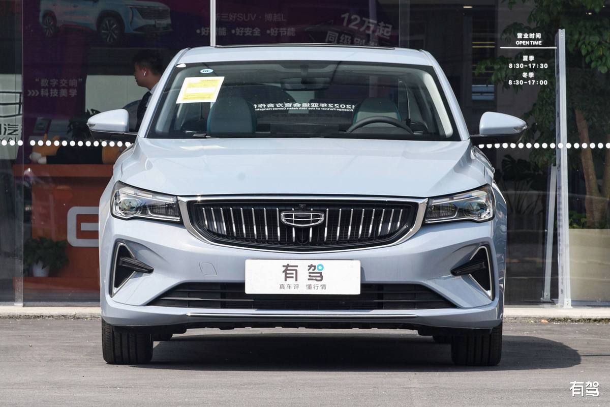 什么车油耗最低，3万一4万自动挡新车？