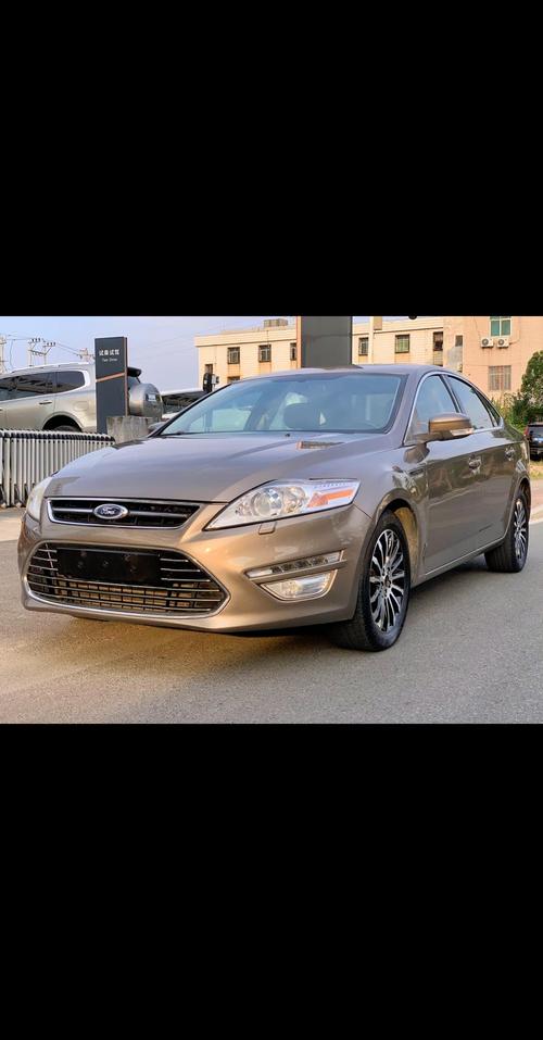 2.0T的蒙迪欧百公里油耗是多少?