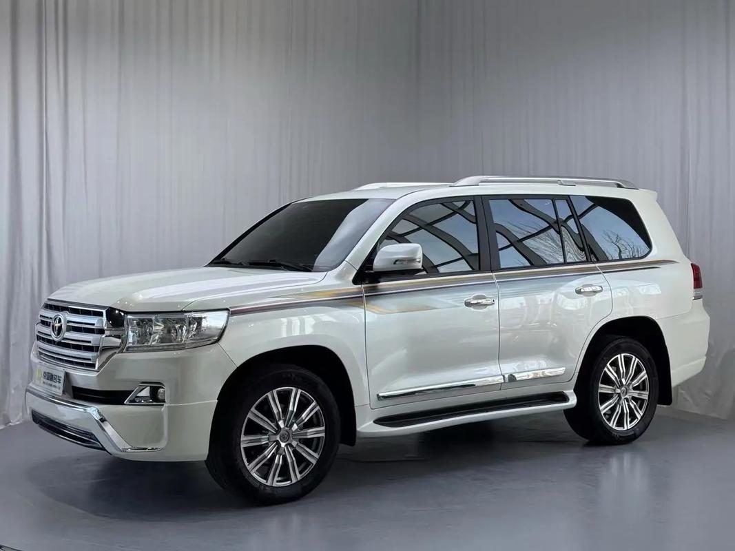 丰田酷路泽和丰田霸道4000哪个油耗高