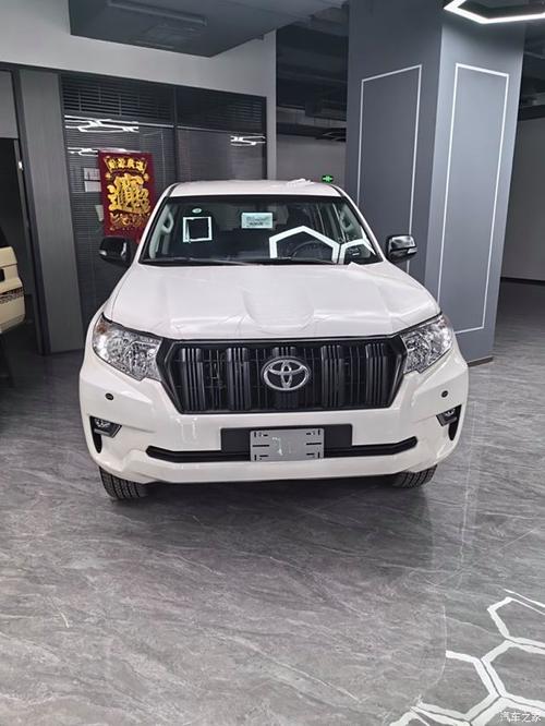 都说丰田霸道是“油老虎”,月薪1万能不能养得起?