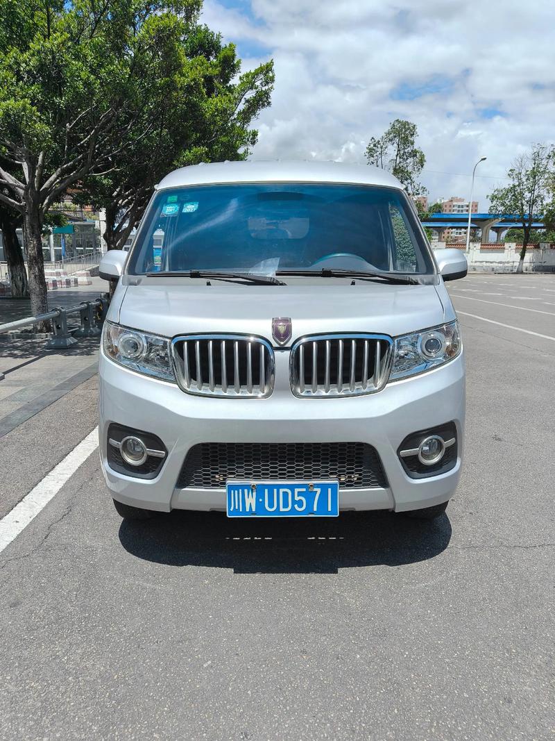 国产面包车有哪些品牌车标