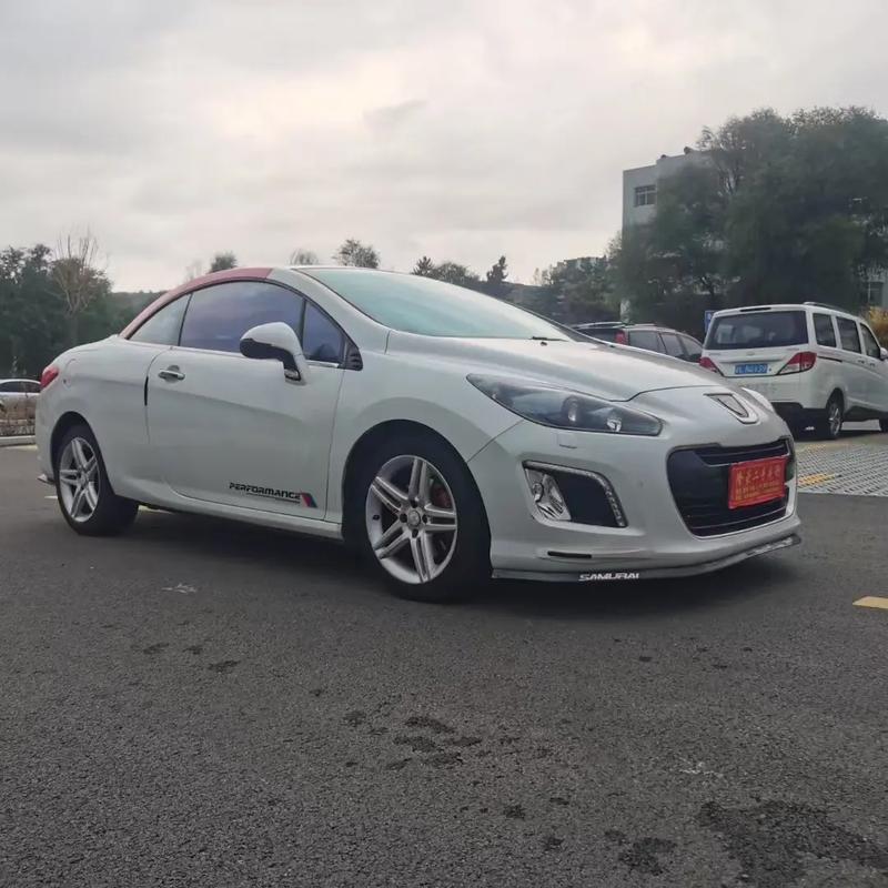 标致308cc敞篷跑车
