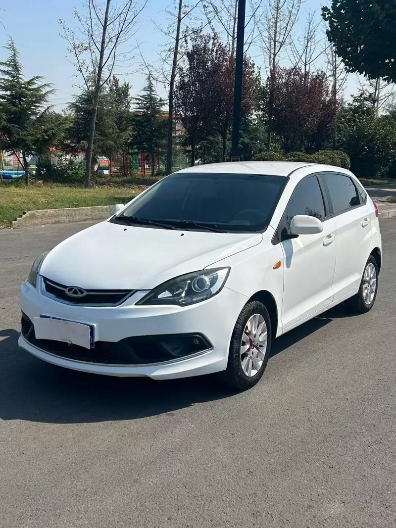 奇瑞风云2油耗，奇瑞风云2油耗多少钱一公里？